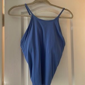 Lululemon Highneck nulu tank top, size 10